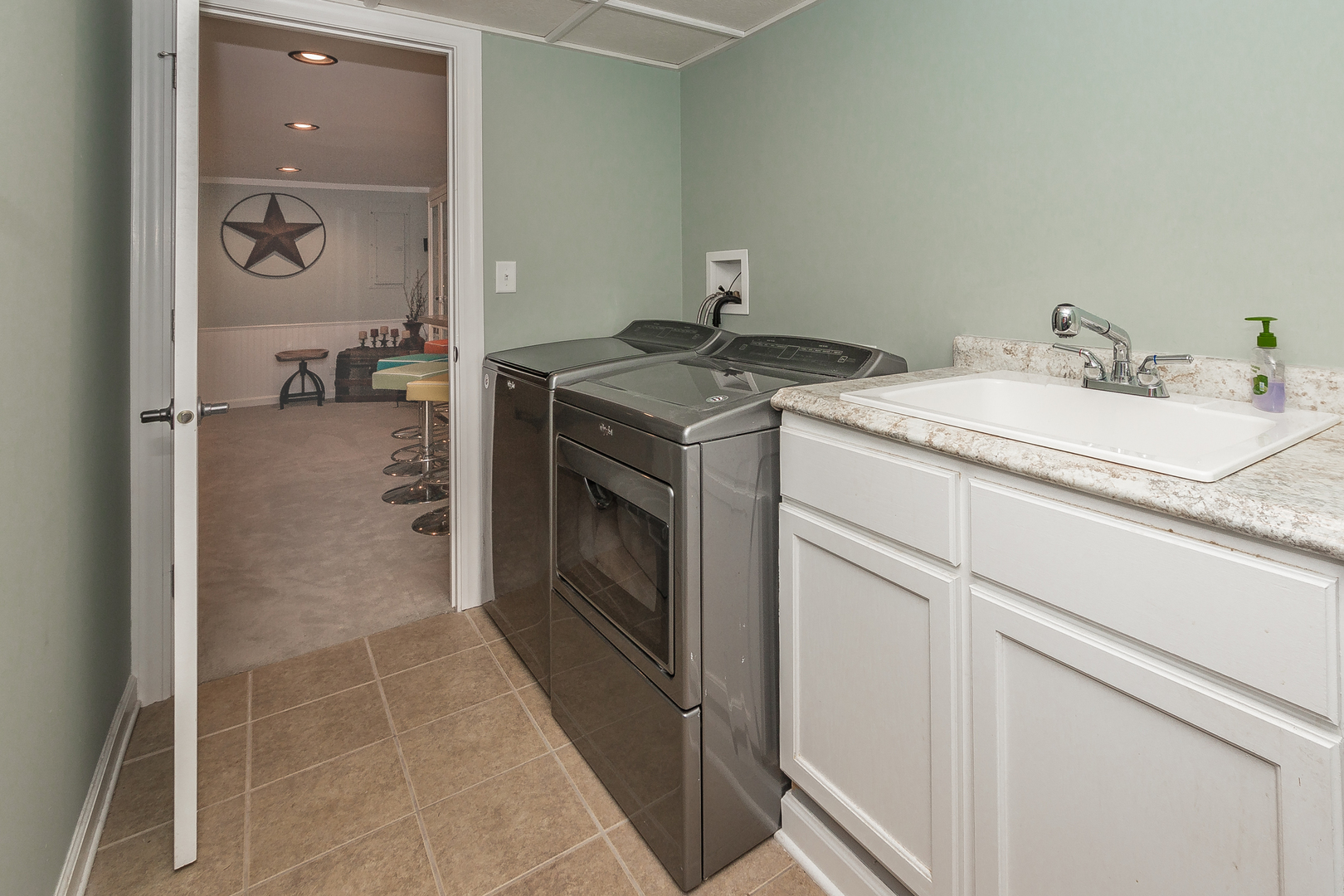 4703 Middle Road Gurnee, IL 60031 - Photo 33 of 37