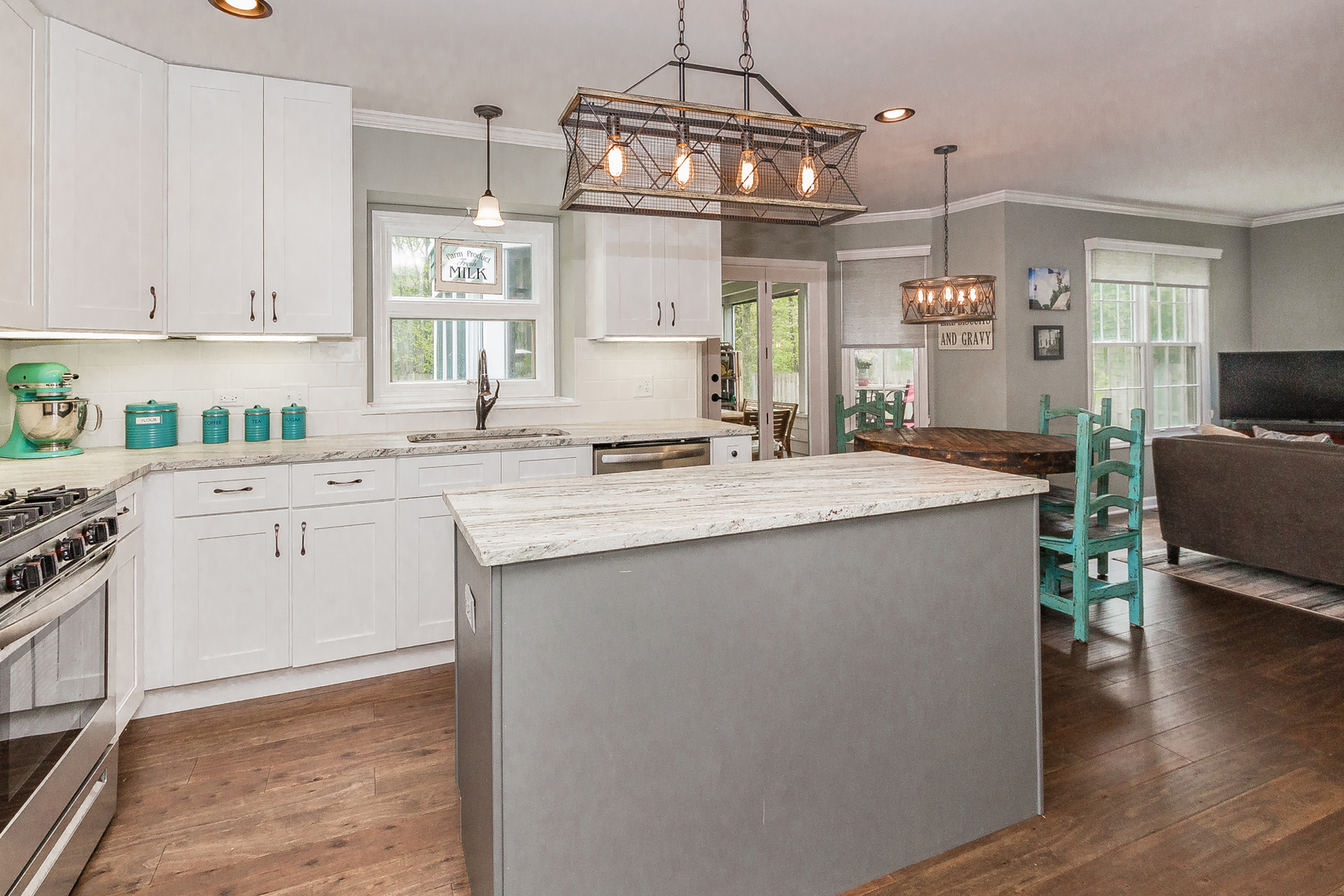 4703 Middle Road Gurnee, IL 60031 - Photo 7 of 37