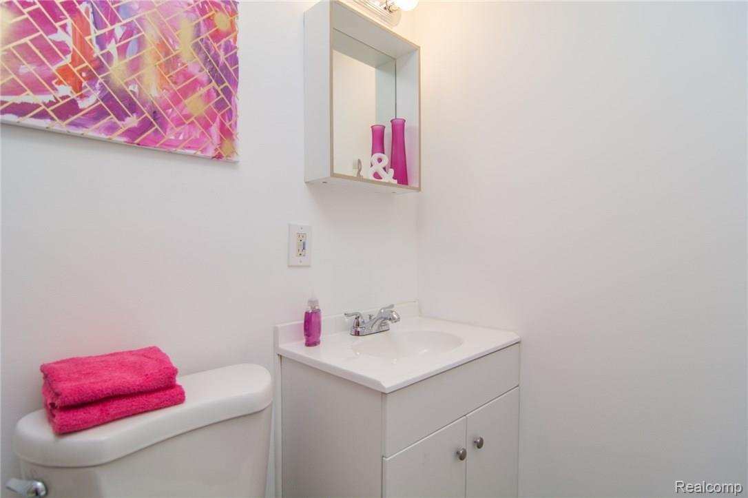 610 North State Street Howell, MI 48843 - Photo 36 of 44 DSC_1670.jpg