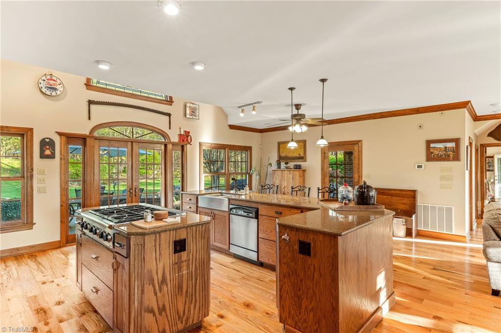 990 Warren Farm Road Walnut Cove, NC 27052 - Photo 15 of 50 Gallery Image 15