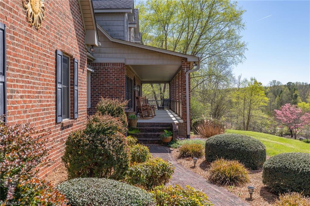 990 Warren Farm Road Walnut Cove, NC 27052 - Photo 3 of 50 Gallery Image 3