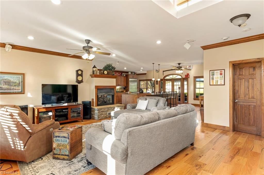 990 Warren Farm Road Walnut Cove, NC 27052 - Photo 5 of 50 Gallery Image 5