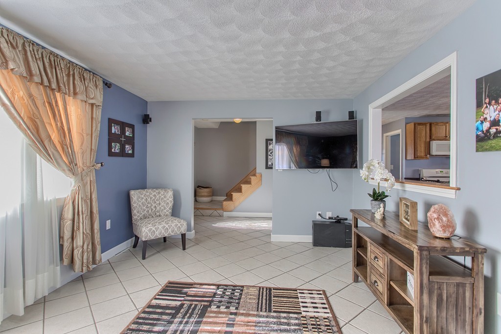 9 Briarwood Road Lowell, MA 01852 - Photo 6 of 30 Gallery Image 6