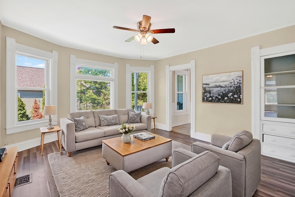 658 Union Street Springfield, MA 01109 - Photo 8 of 17