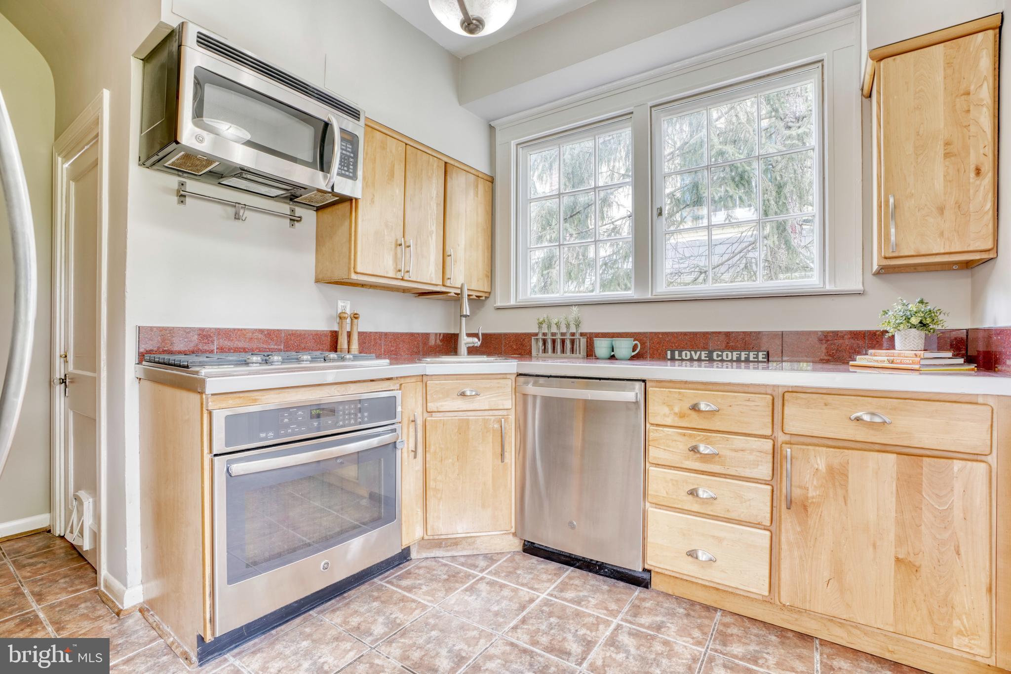 2409 Everton Road Baltimore, MD 21209 - Photo 12 of 37 Kitchen
