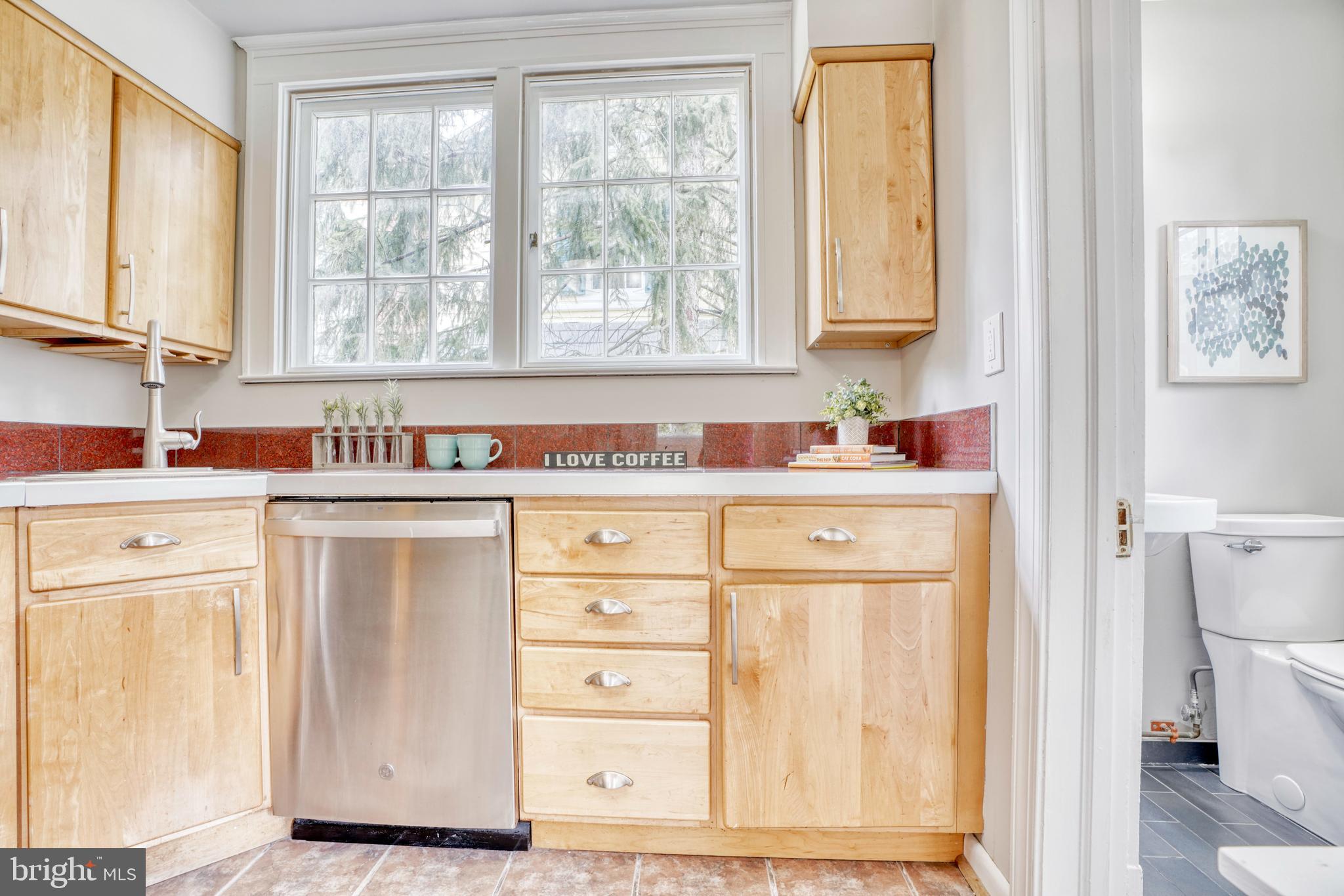 2409 Everton Road Baltimore, MD 21209 - Photo 15 of 37 Kitchen