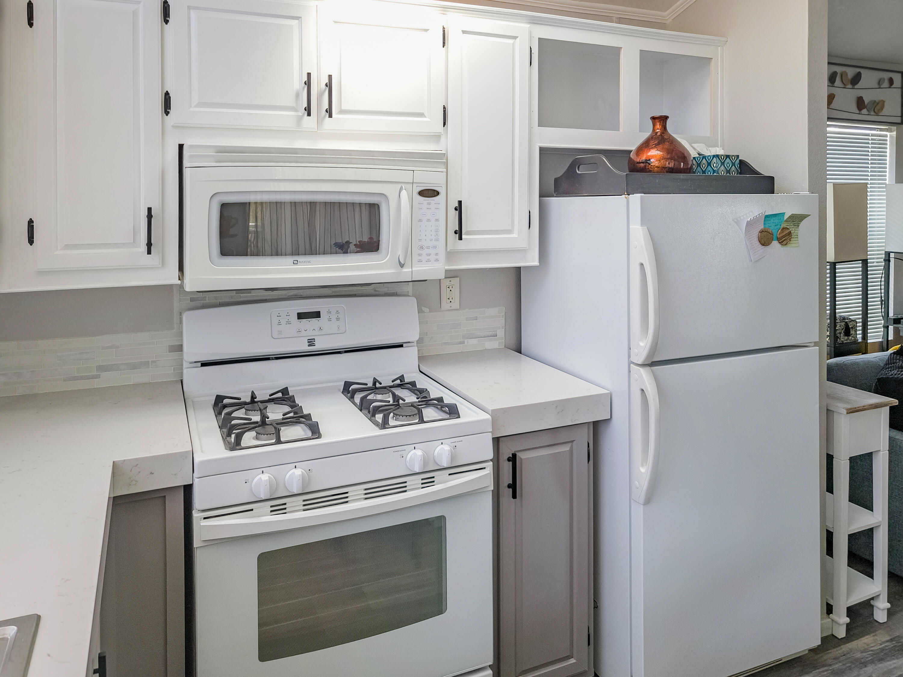 70200 Dillon Road, Unit 574 Desert Hot Springs, CA 92241 - Photo 5 of 21 1 (4 of 26)