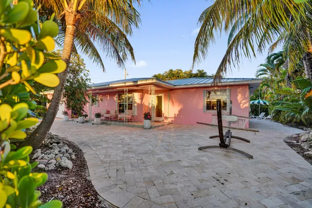 $1,795,000 | 247 Southeast 3rd Avenue, Delray Beach, FL 33483