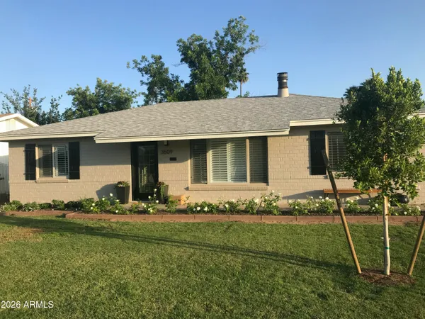 $2,950 | 3609 East Piccadilly Road, Phoenix, AZ 85018