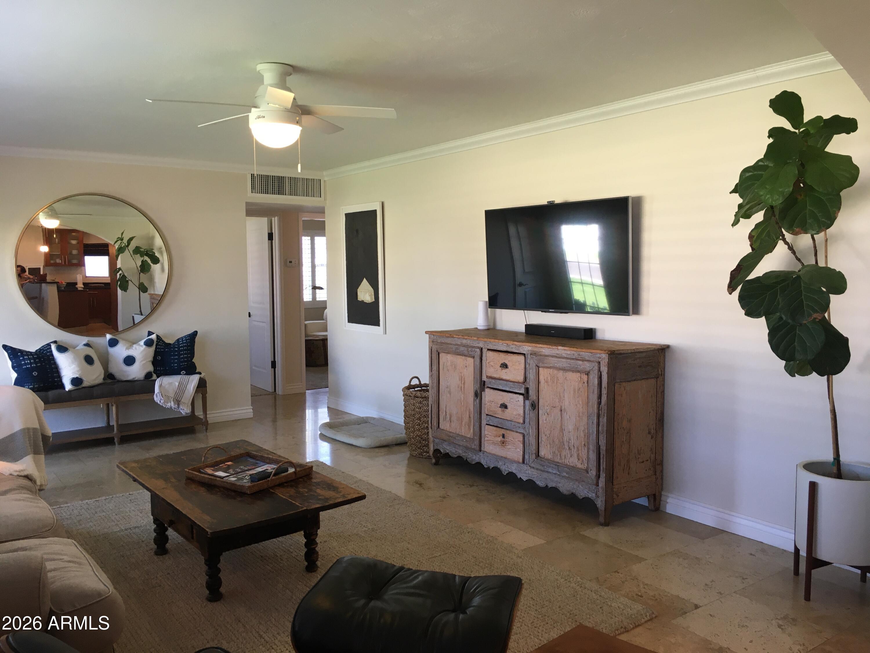 3609 East Piccadilly Road Phoenix, AZ 85018 - Photo 10 of 23 Livingroom