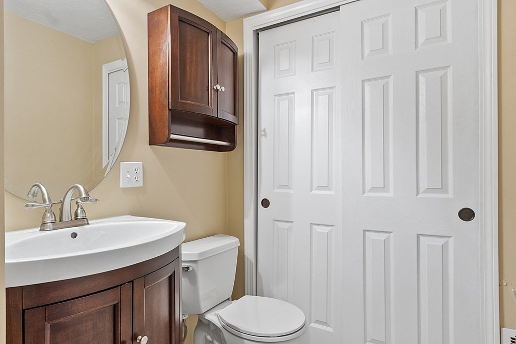 903 Ridgefield Circle, Unit C Clinton, MA 01510 - Photo 13 of 29 Gallery Image 13