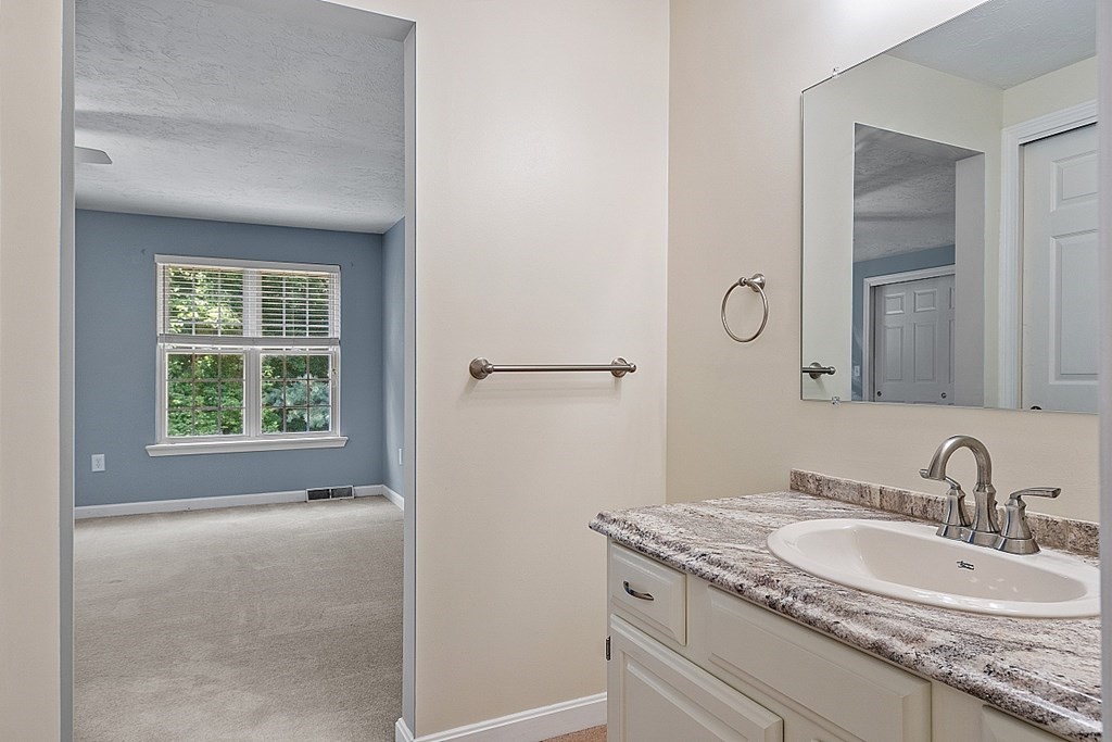 903 Ridgefield Circle, Unit C Clinton, MA 01510 - Photo 16 of 29 Gallery Image 16