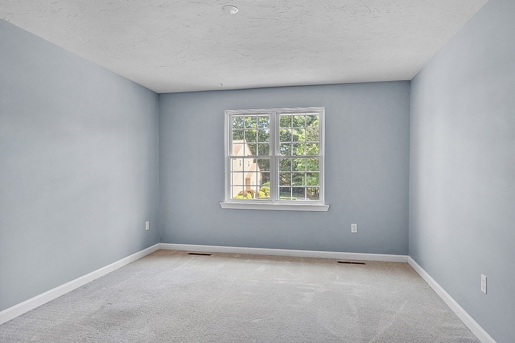 903 Ridgefield Circle, Unit C Clinton, MA 01510 - Photo 19 of 29 Gallery Image 19