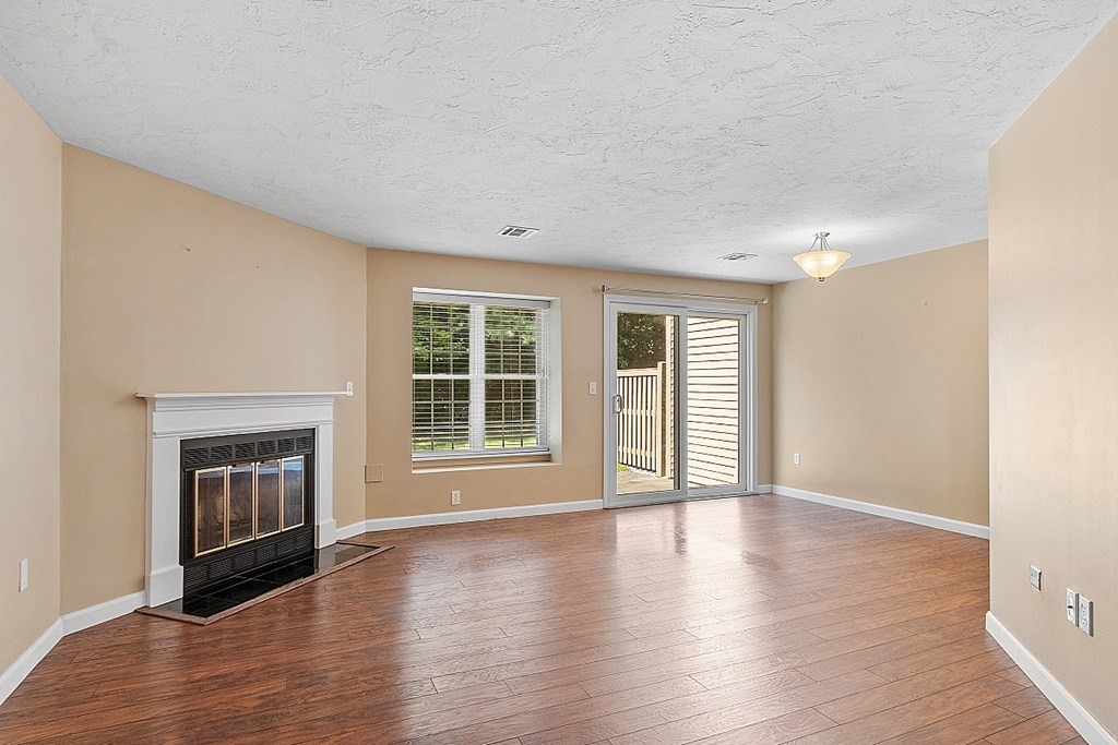 903 Ridgefield Circle, Unit C Clinton, MA 01510 - Photo 10 of 29 Gallery Image 10