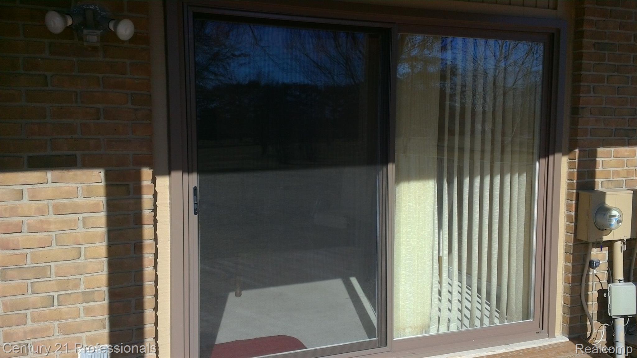 628 Tennyson Rochester, MI 48307 - Photo 7 of 32 New Doorwalls in 2022