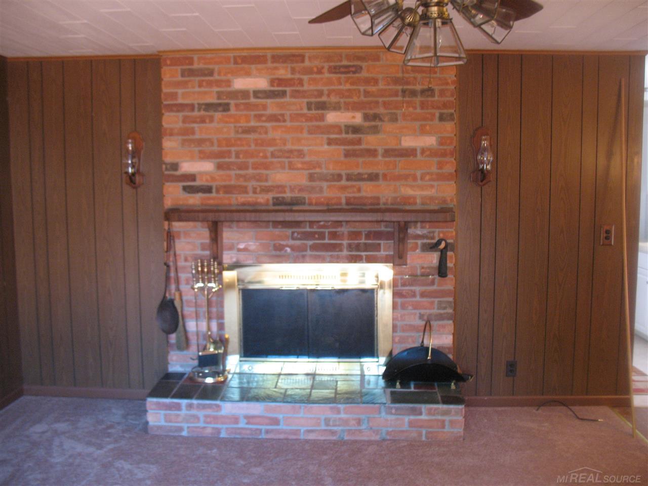 46864 Fairchild Road Macomb, MI 48042 - Photo 10 of 19 31291714-9.JPG