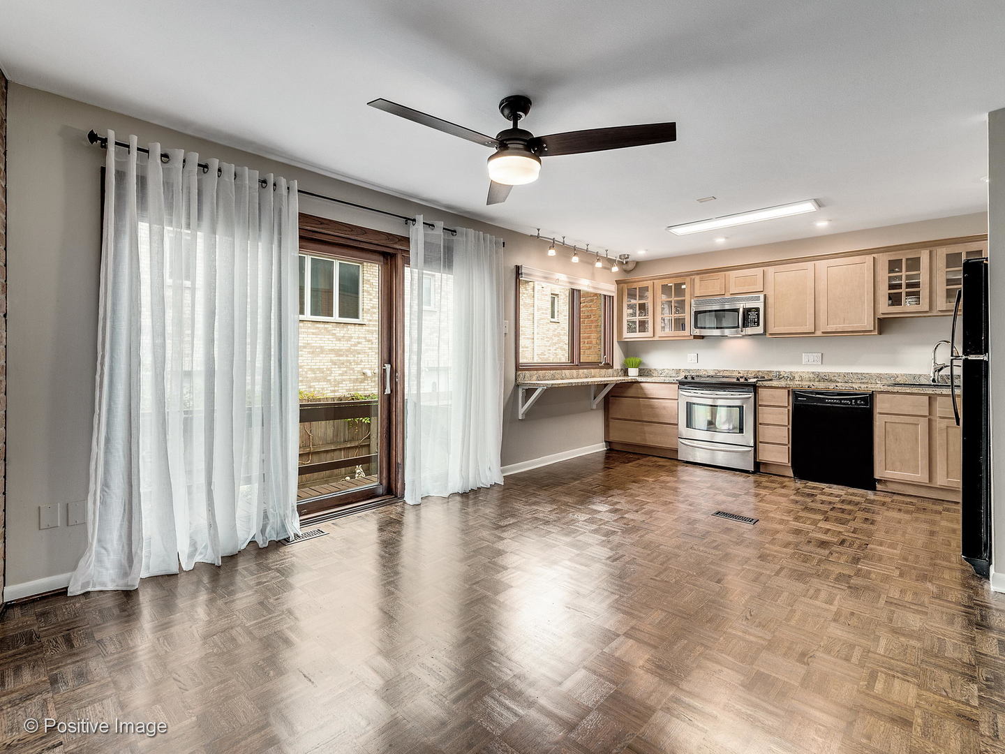 3719 Haas Avenue Riverside, IL 60546 - Photo 9 of 32