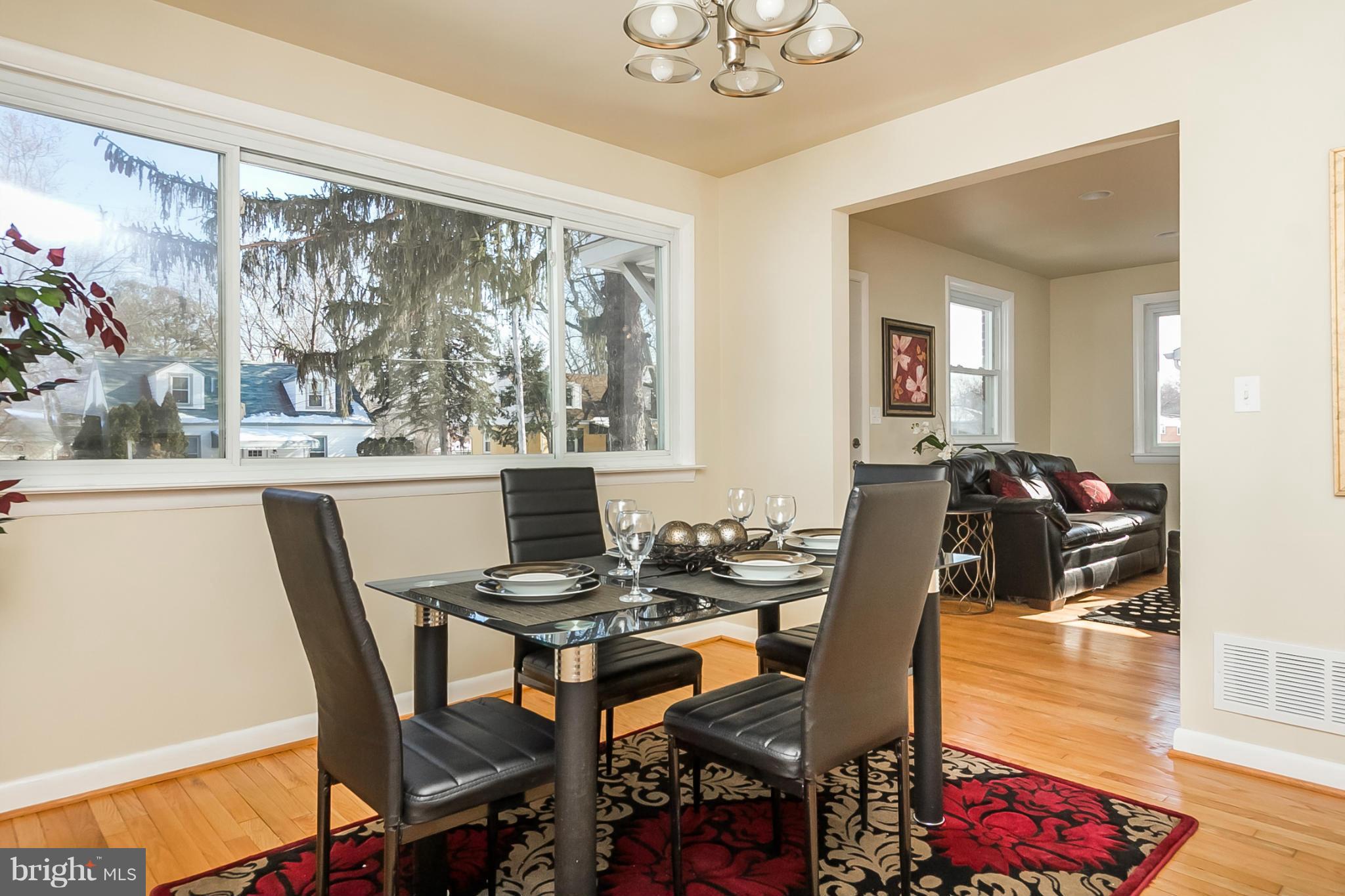 3218 Fairview Road Baltimore, MD 21207 - Photo 11 of 30 Dining Room