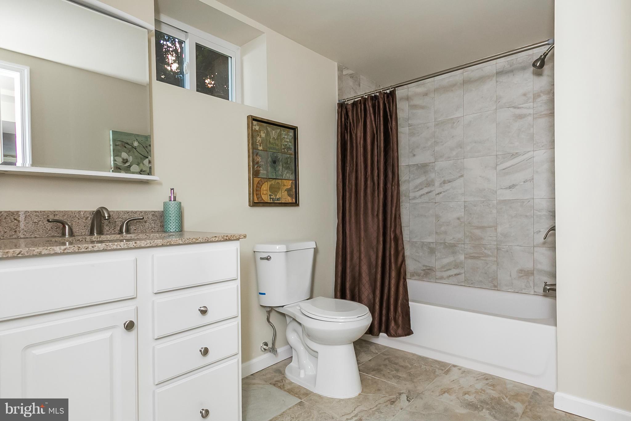 3218 Fairview Road Baltimore, MD 21207 - Photo 17 of 30 Bath (Master)