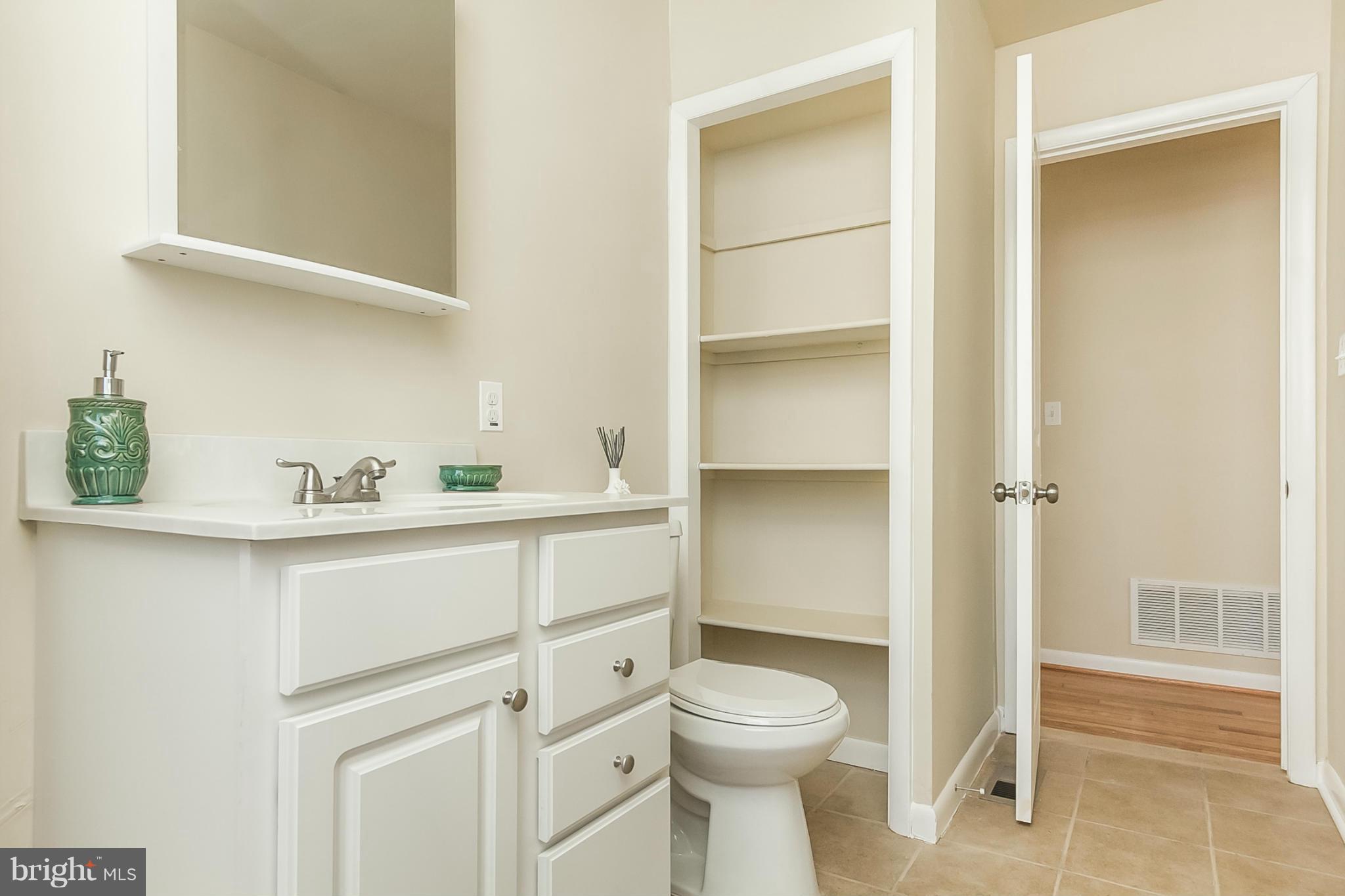 3218 Fairview Road Baltimore, MD 21207 - Photo 18 of 30 Bath