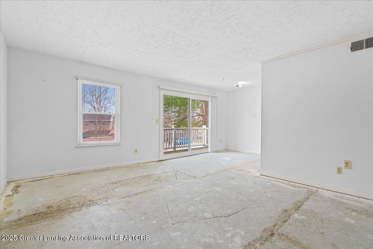 2044 Hamilton Road, Unit 201 Okemos, MI 48864 - Photo 7 of 25 12-Media Jett - 12