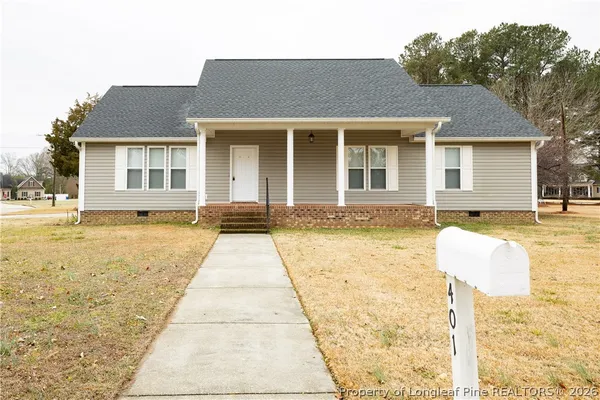 $299,900 | 401 West Brocklyn Street, Benson, NC 27504