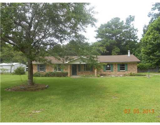 13817 Wolf Ridge Road Moss Point, MS 39562 - Photo 1 of 6 Primary Photo