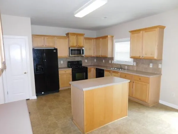 $2,450 | 3543 Aberdeen Way, Douglasville, GA 30135