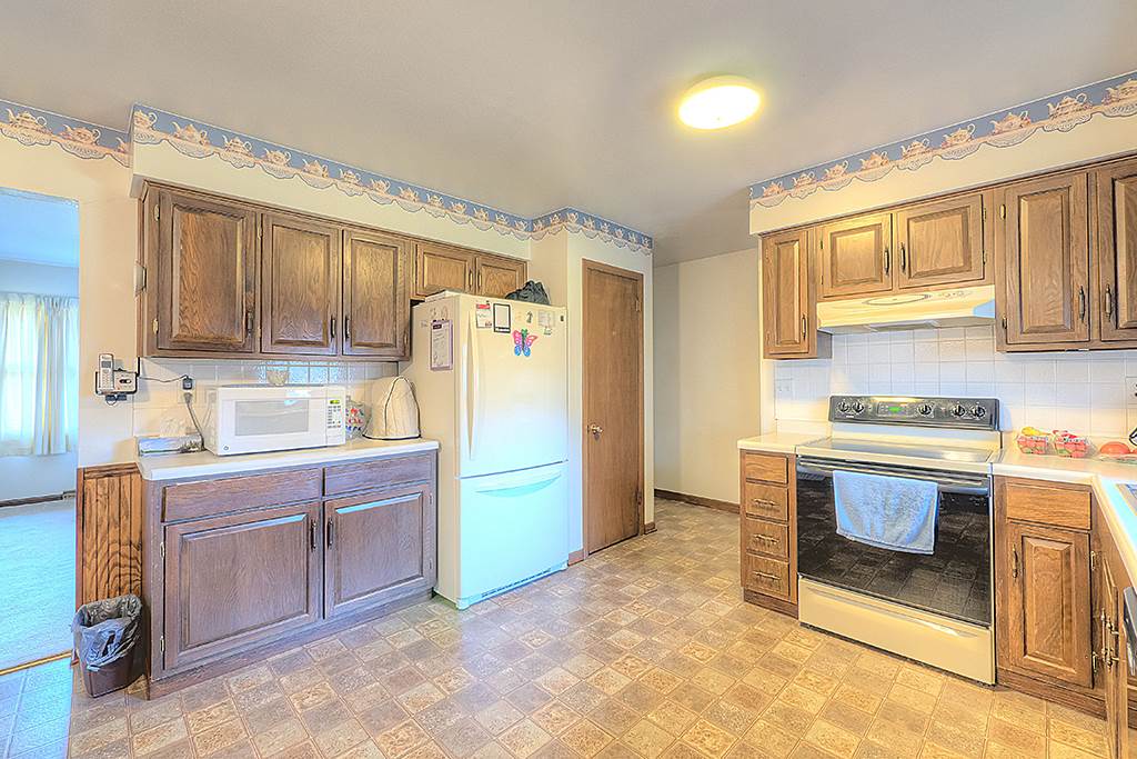 3122 Chancery Road Rockford, IL 61109 - Photo 5 of 25 Gallery Image 5