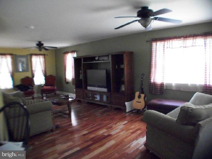 1047 South Blue Bell Road Newfield, NJ 08344 - Photo 5 of 25 Gallery Image 5