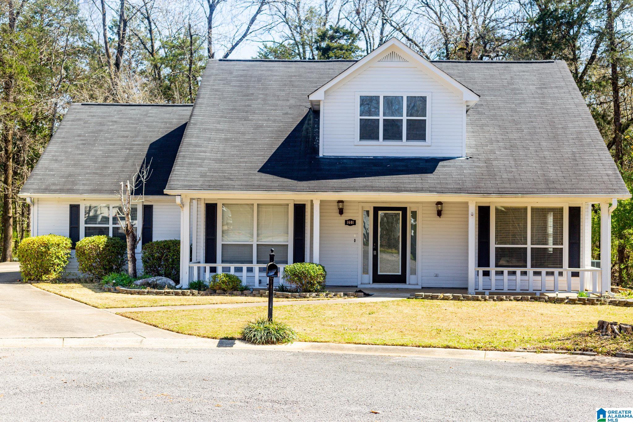 1601 Windsor Lane Leeds, AL 35094 - Photo 1 of 57
