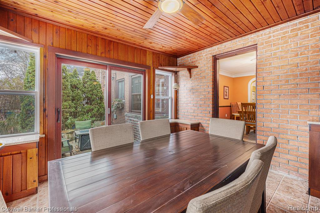 1358 Harvard Road Grosse Pointe Park, MI 48230 - Photo 14 of 52