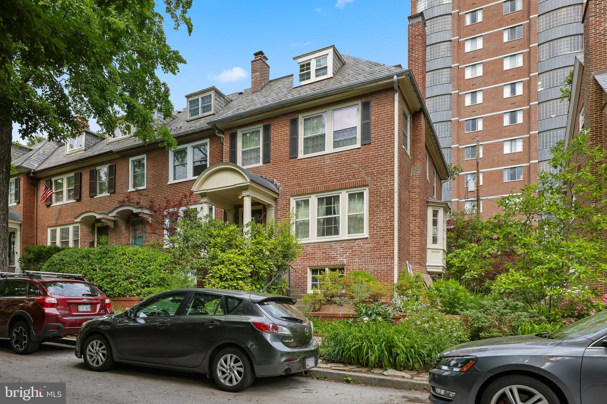 3915 Cloverhill Road Baltimore, MD 21218 - Photo 3 of 26