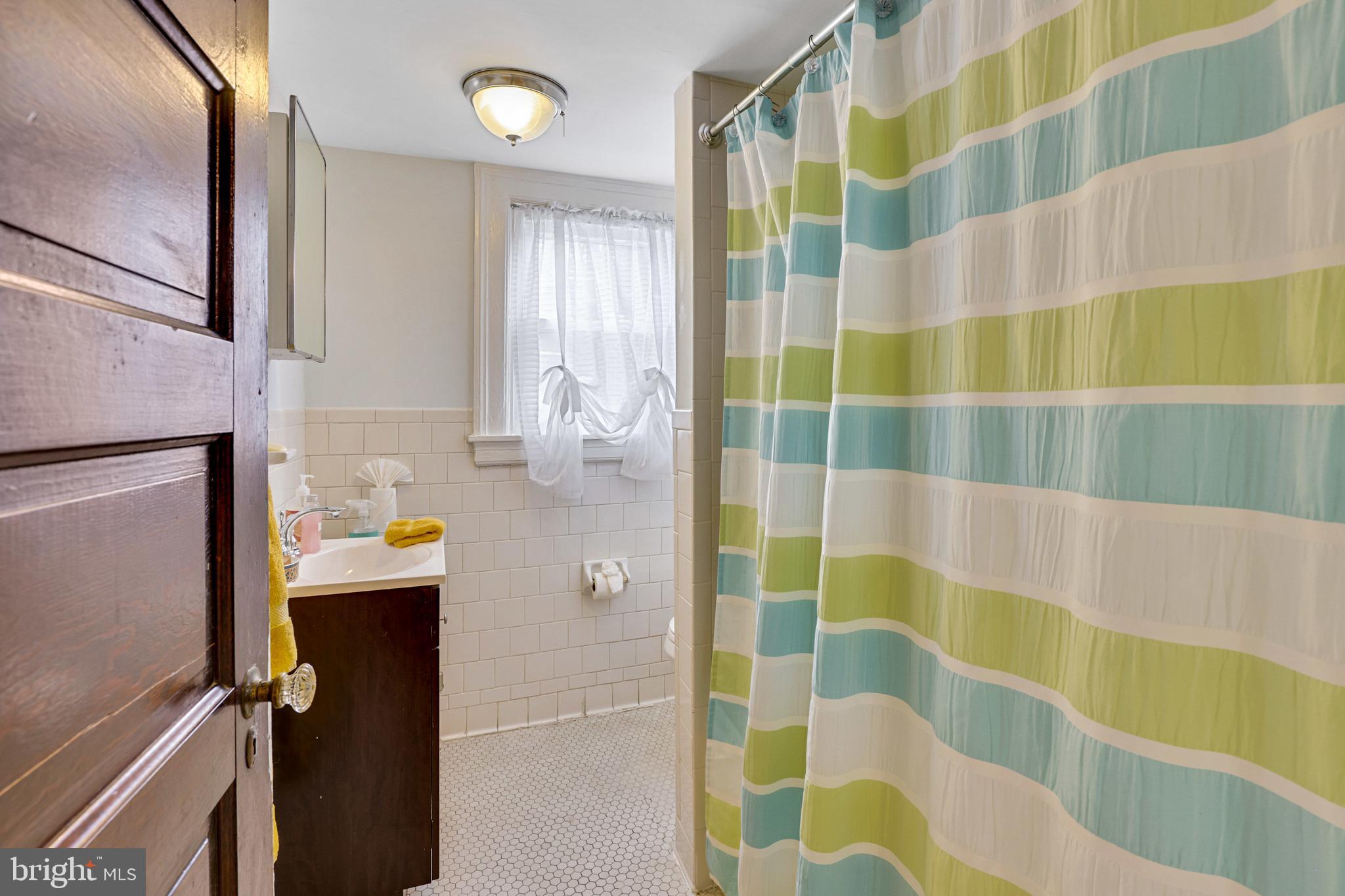 3915 Cloverhill Road Baltimore, MD 21218 - Photo 22 of 26