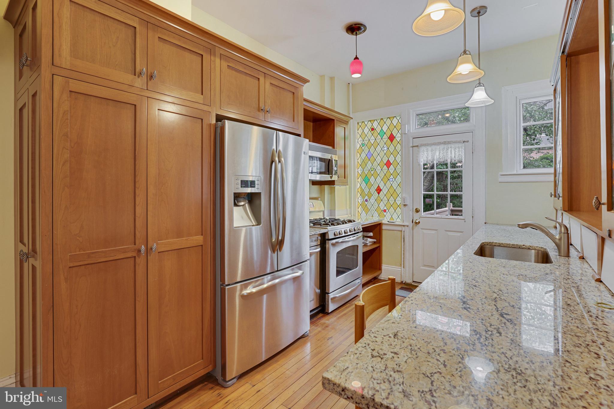3915 Cloverhill Road Baltimore, MD 21218 - Photo 7 of 26