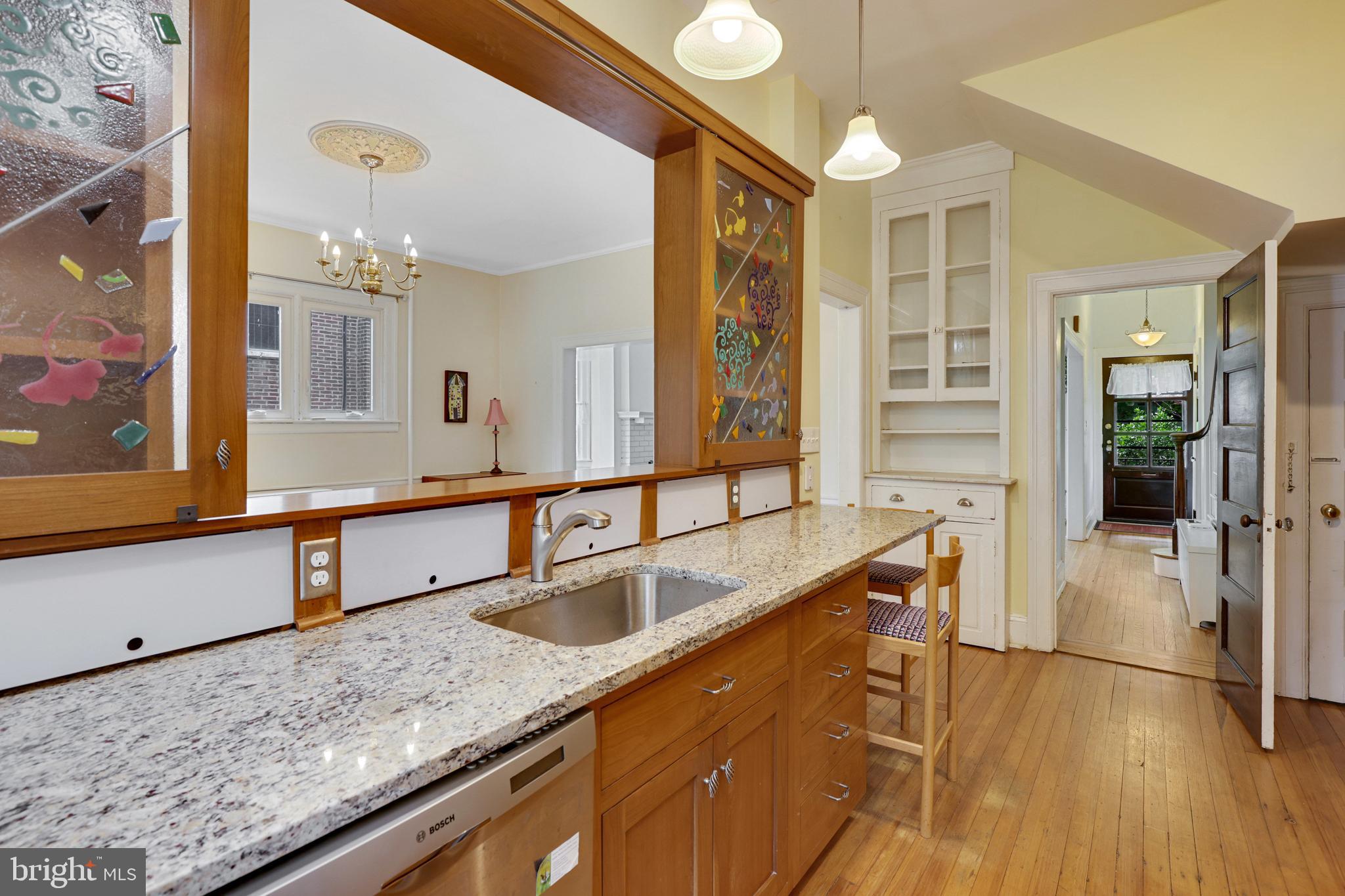 3915 Cloverhill Road Baltimore, MD 21218 - Photo 9 of 26