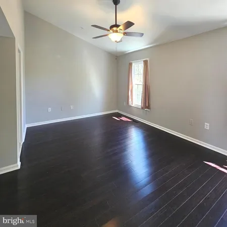 $2,700 | 7805 Sabre Court, Manassas, VA 20109