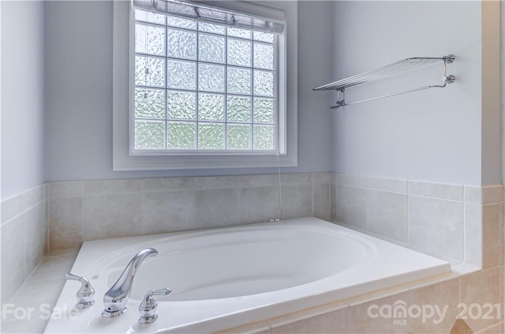 5829 Savona Terrace Fort Mill, SC 29708 - Photo 31 of 47 Gallery Image 31