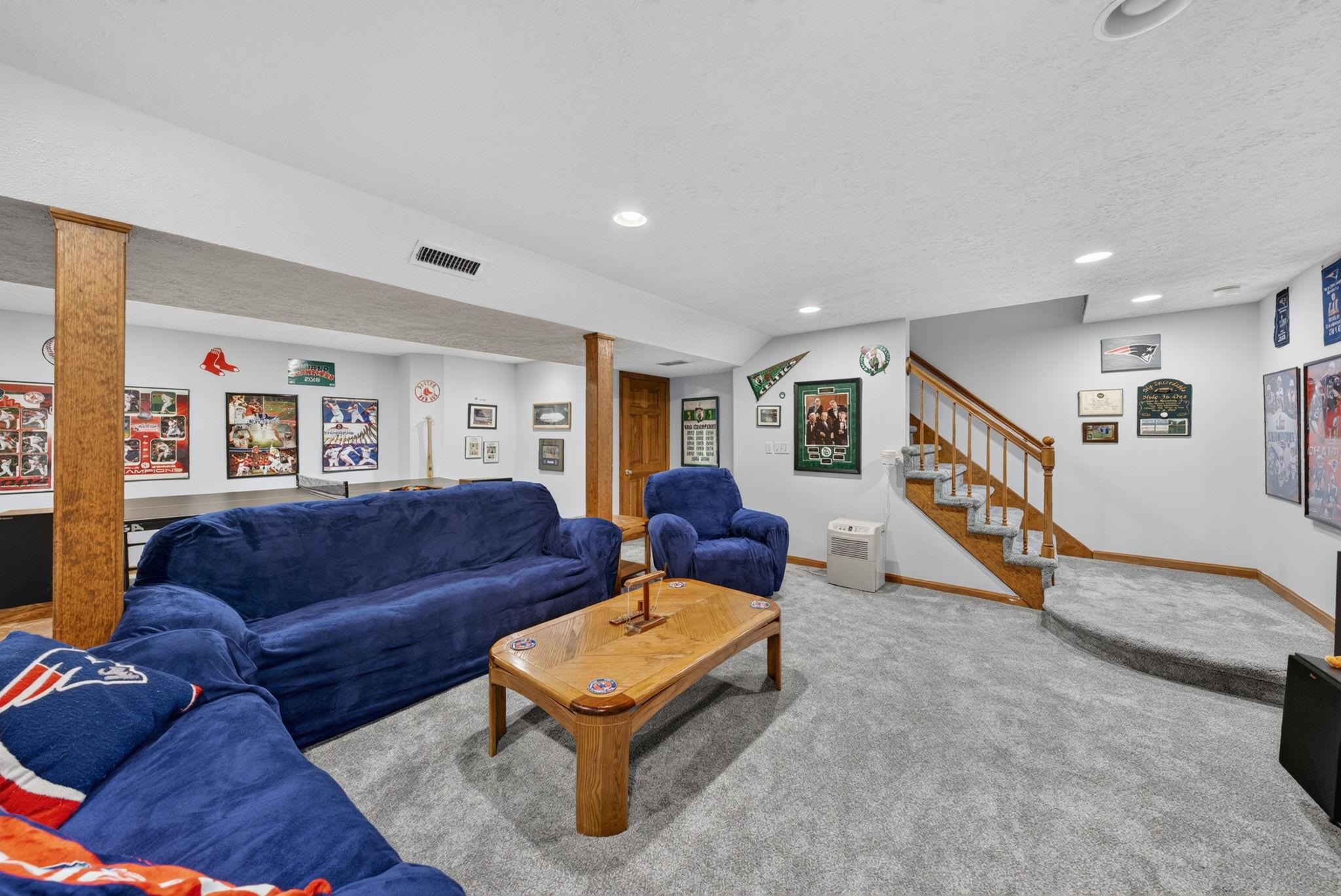 177 Ridge Road Nashua, NH 03062 - Photo 37 of 49