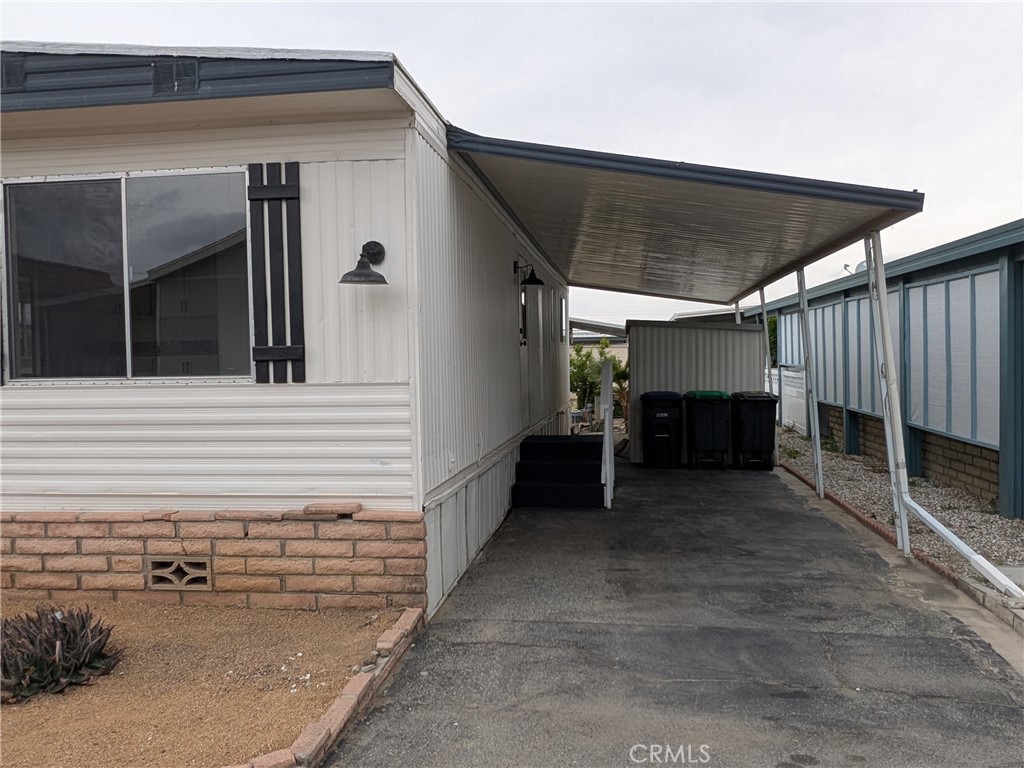 881 North Lake Street, Unit 357 Hemet, CA 92544 - Photo 4 of 29 a view of a porch