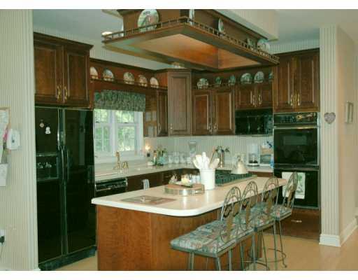 116 Kenyon Road Thornburg, PA 15205 - Photo 3 of 8 Kitchen.