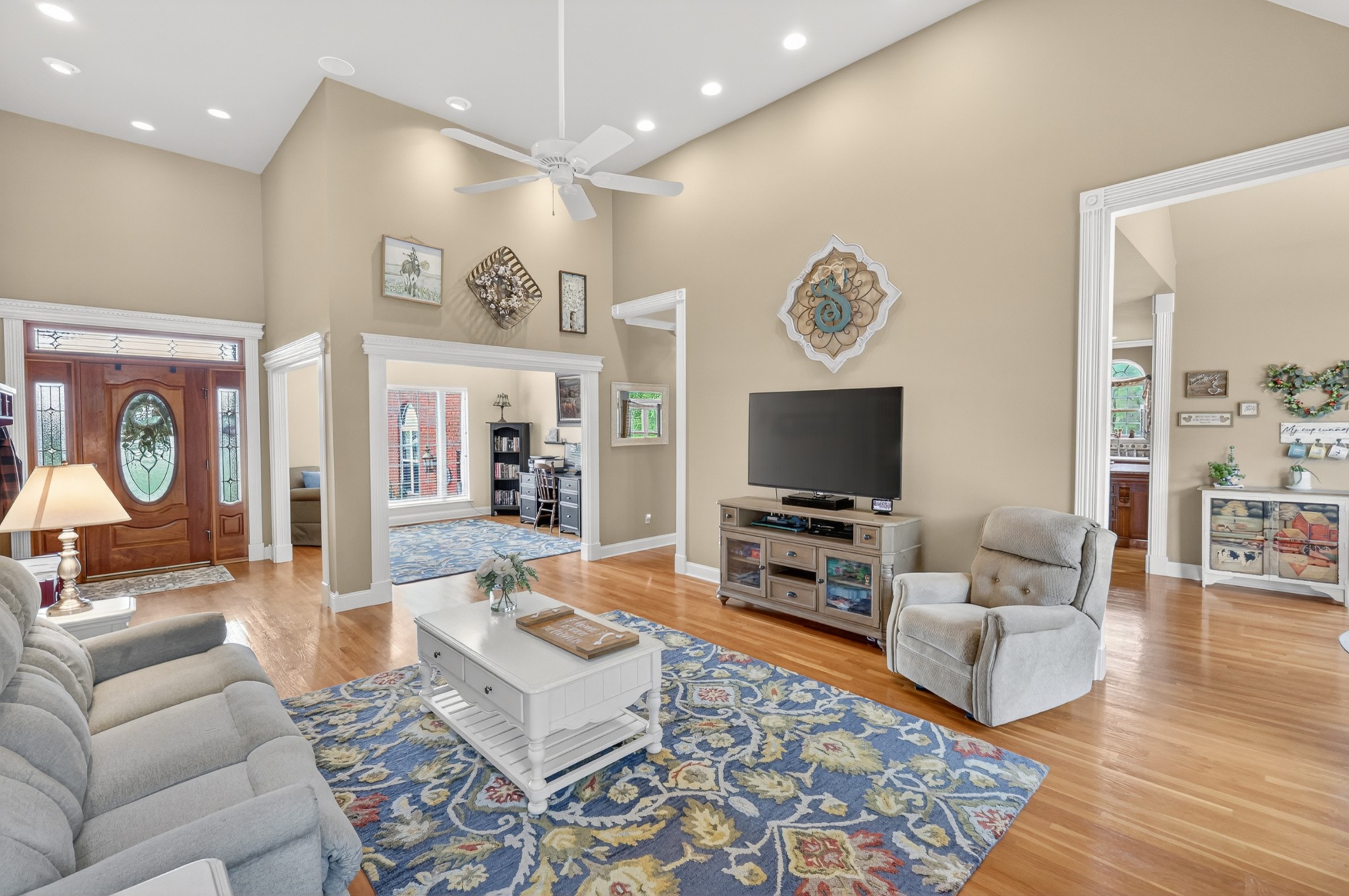 2015 Spry Road Bradyville, TN 37026 - Photo 12 of 77 a living room with furniture and a flat screen tv