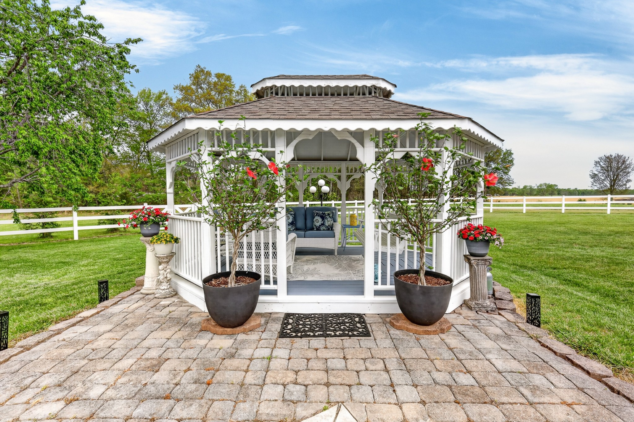 2015 Spry Road Bradyville, TN 37026 - Photo 43 of 77 a view of a patio with garden and plants