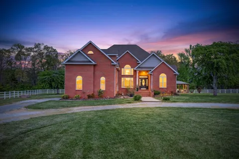 $730,000 | 2015 Spry Road, Bradyville, TN 37026