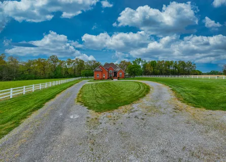 $730,000 | 2015 Spry Road, Bradyville, TN 37026