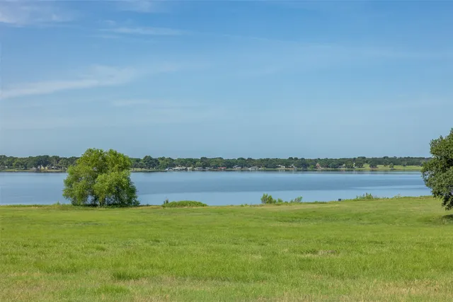 a picture of a bathroom