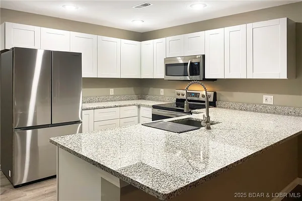 $322,500 | 182 Sac Road, Unit C401, Sunrise Beach, MO 65079