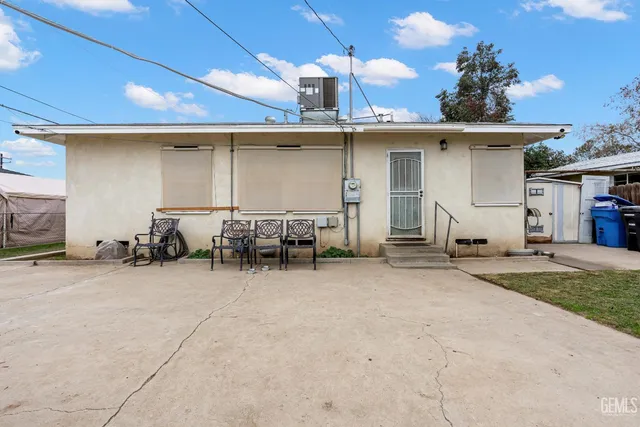 a view of a garage with chairs