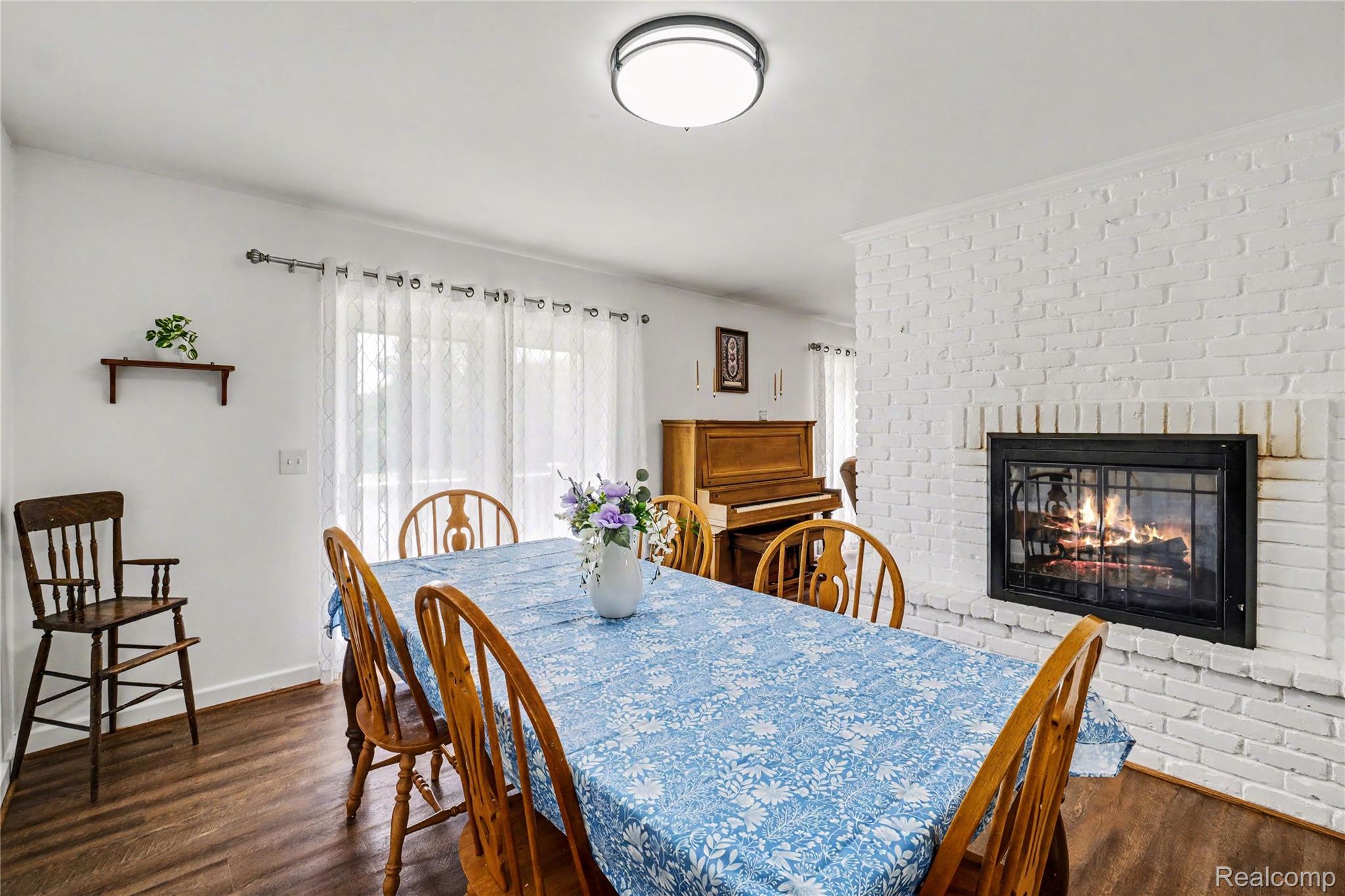 5465 South Lake George Road Metamora, MI 48455 - Photo 19 of 61 Formal dining with hardwood floor throughout
