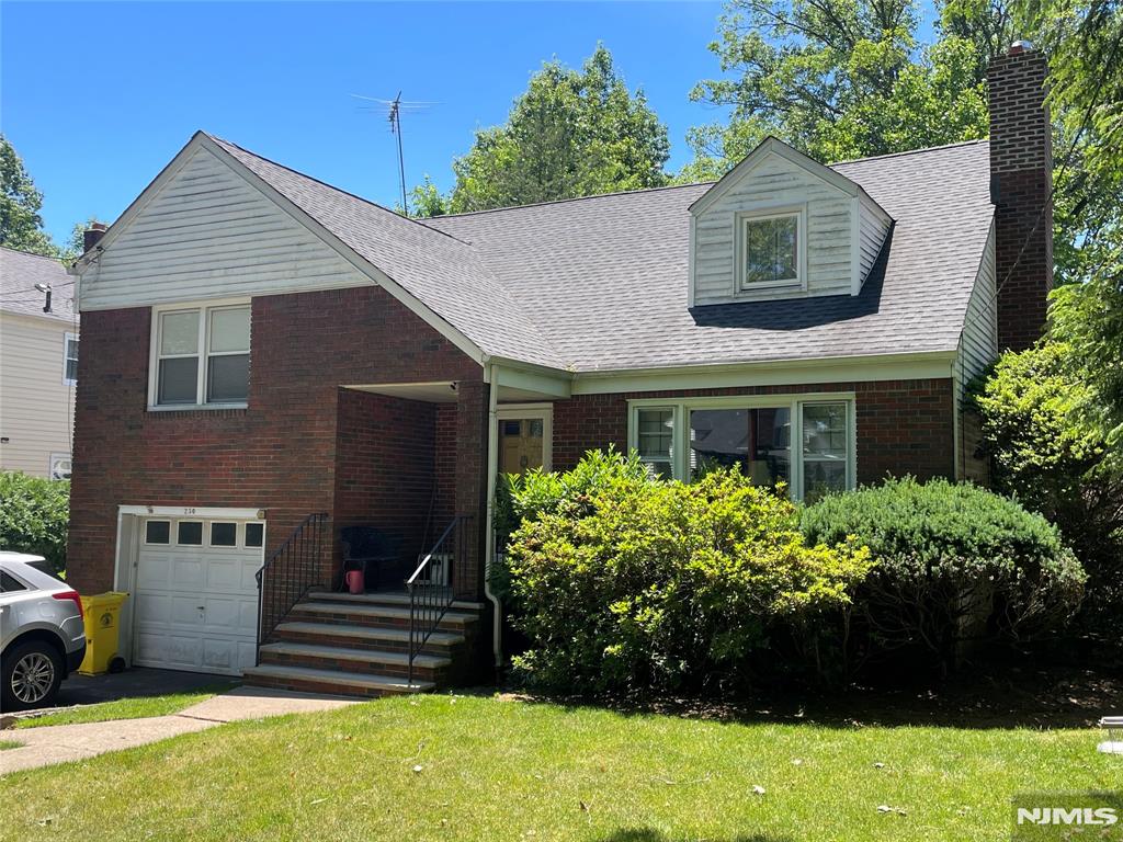 250 Briarcliffe Road Teaneck, NJ 07666 - Photo 3 of 3
